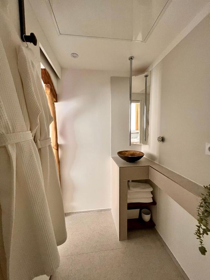 Tamarin & Capucin Suite Balneo Aubagne Exterior photo